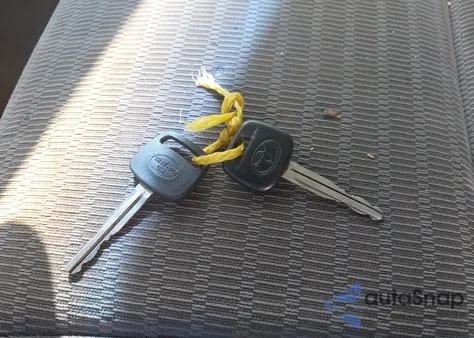 2005 Toyota Camry Le from USA, damaged, VIN 4T1BE32K15U512095